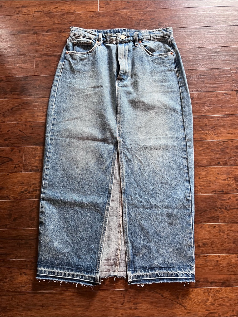 [BLANK𝑵𝒀𝑪] Double Duty High-Rise Midi Denim Skirt | size 29 / 8 Blank NYC 🩵 - Picture 7 of 10